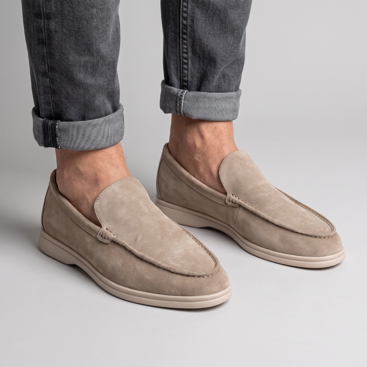 Aiden – Mocassins classiques en daim – Caelen Paris
