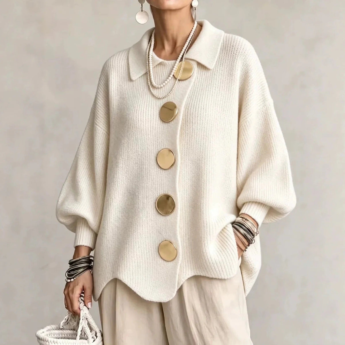Gilet oversize à boutons dorés – Crème