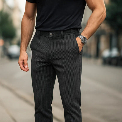 Clément, pantalon en velours côtelé noir - vue 2
