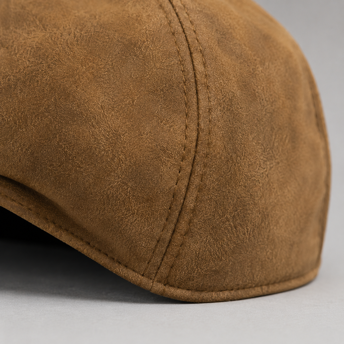 Félix, casquette en daim : détail des coutures