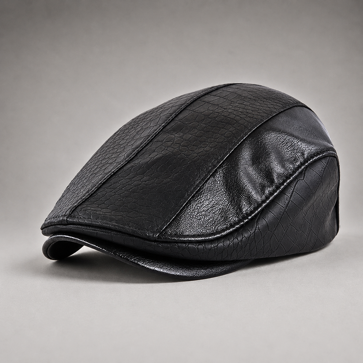 Jules, casquette plate en cuir noir