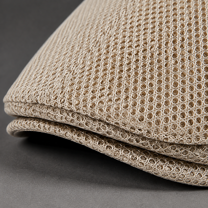 Louis, casquette en maille : détail de la visière