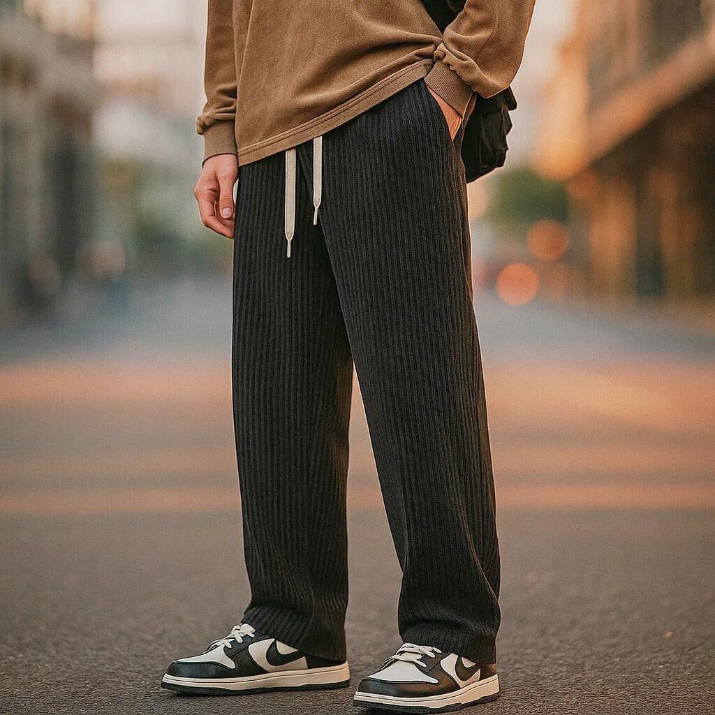Martin, pantalon jogger en velours côtelé noir - vue 1
